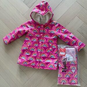 ☔️Hatley matching raincoat and pants set - kids size 6☔️